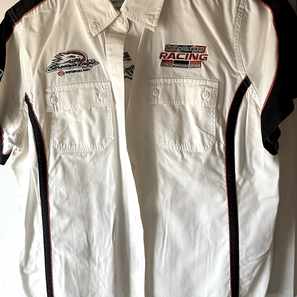 Vintage Harley Davidson racing shirt.